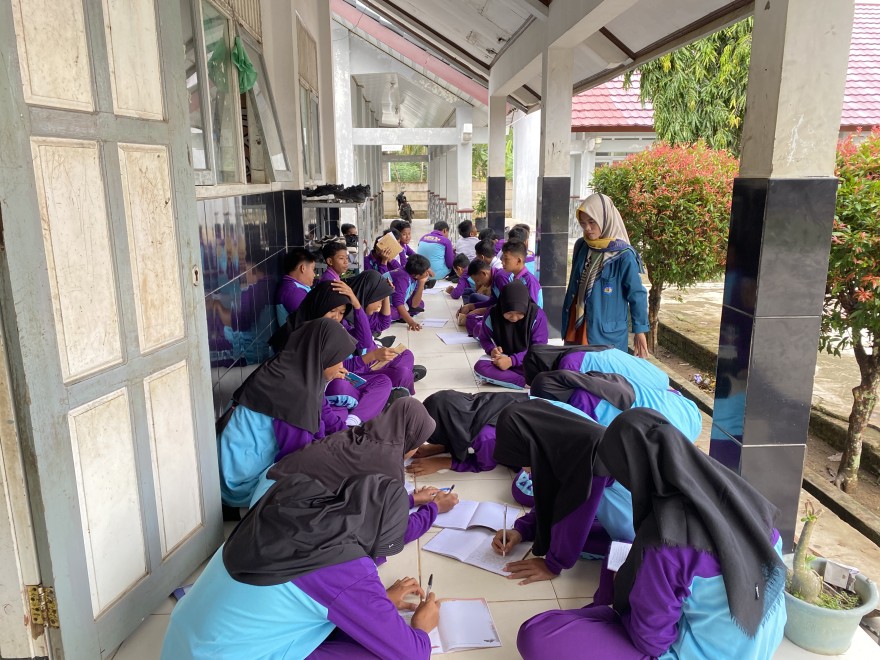 Kegiatan Literasi di SMPN 24 Tulang Bawang Barat 